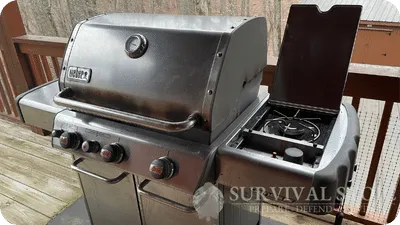 Gas Grill with a side burner