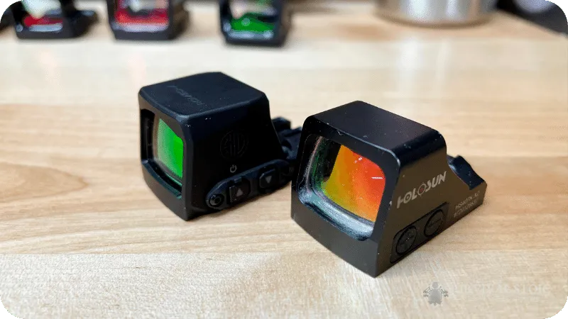The Sig Romeo X Compact is on the left, and the Holosun 407K-X2 is on the right
